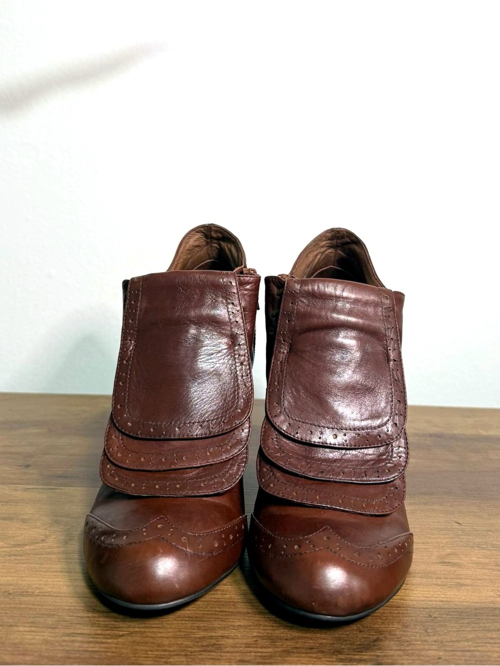 Jeffrey Campbell Brown Leather Wingtip Oxford Heeled Ankle Booties Size 8